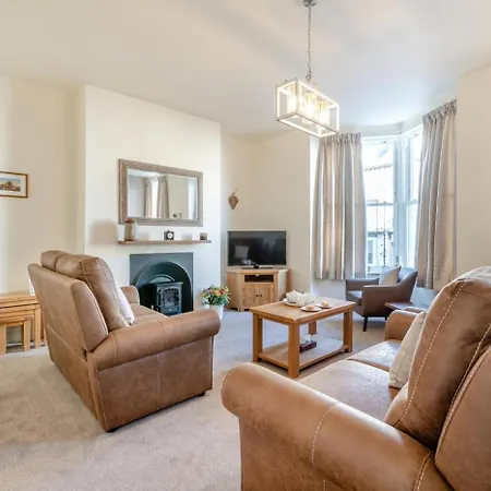 4 Bed In Oc-b28403 *