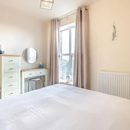 4 Bed In Oc-b28403 *
